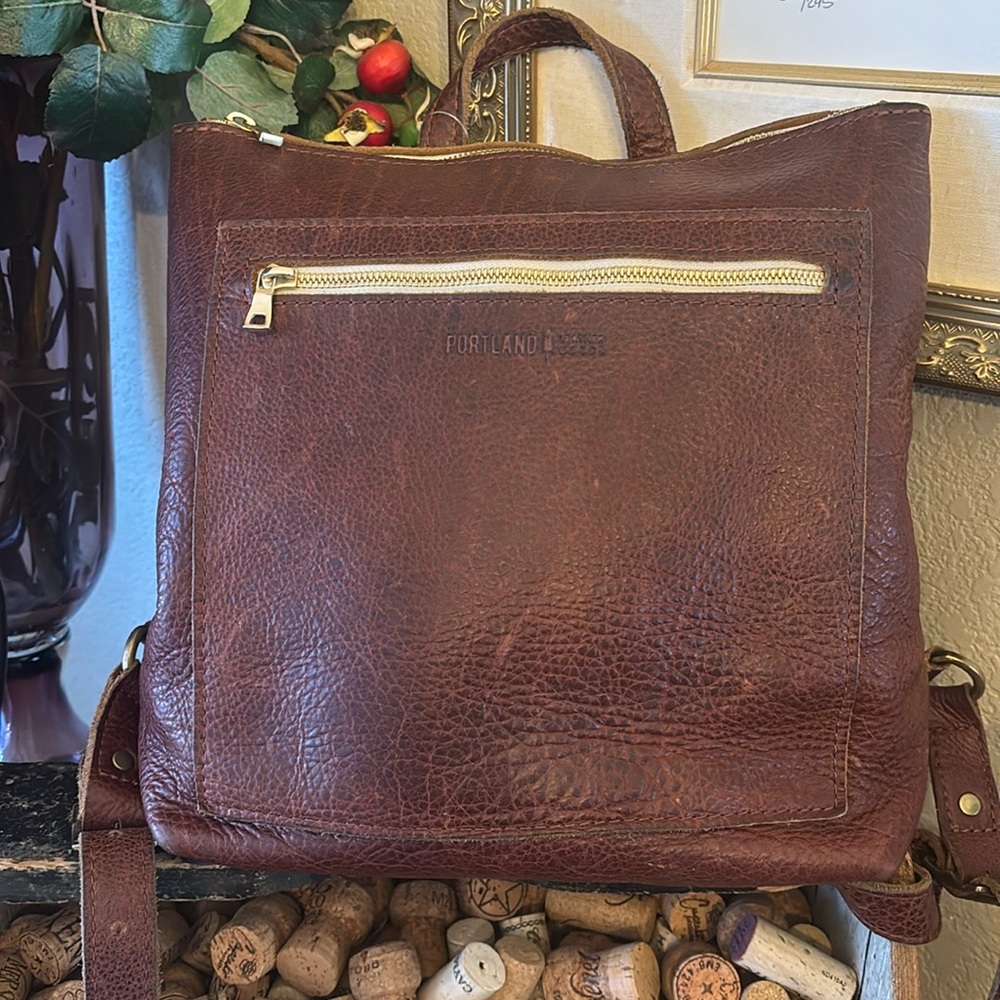 Portland Leather Backpack - Picture 1 of 11